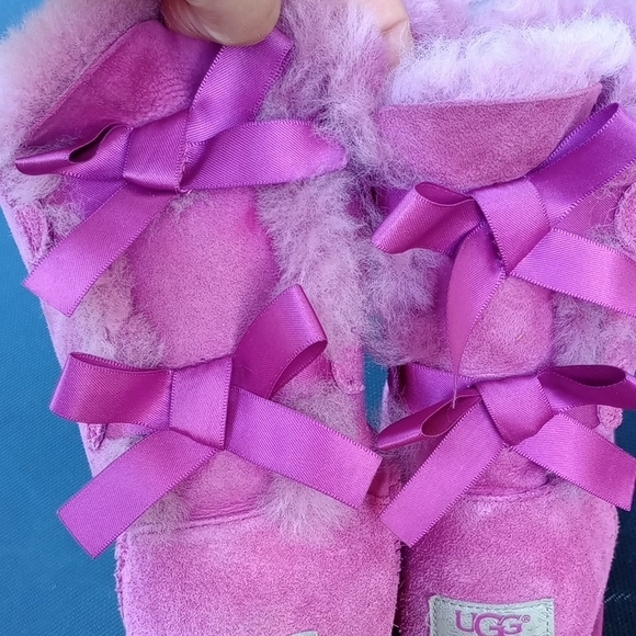 UGG Fuchsia Ankle Boots with Plush Lining - Picture 3 of 16